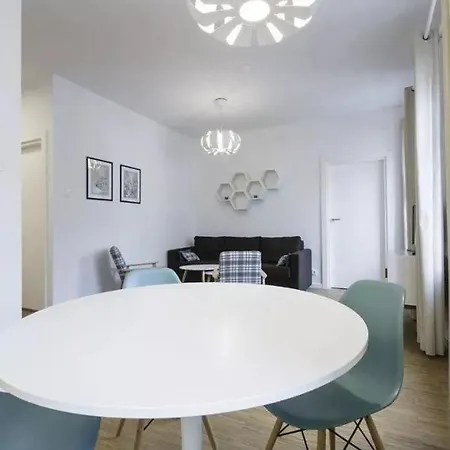 Stylowy 2-pokojowy 5 Min. Od Rynku *